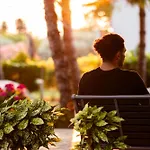 4 Roses Pool فيلة