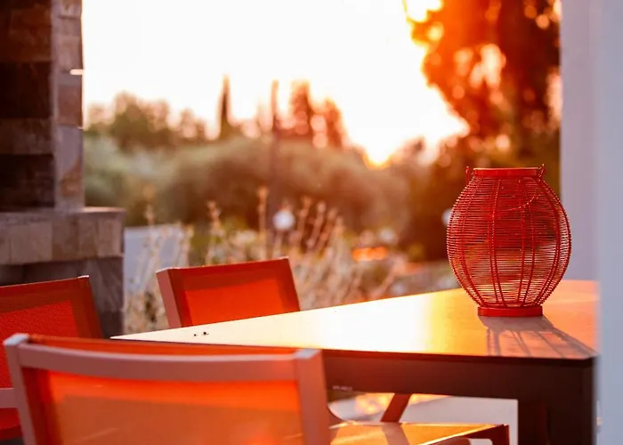 4 Roses Pool 别墅 里托楚伦