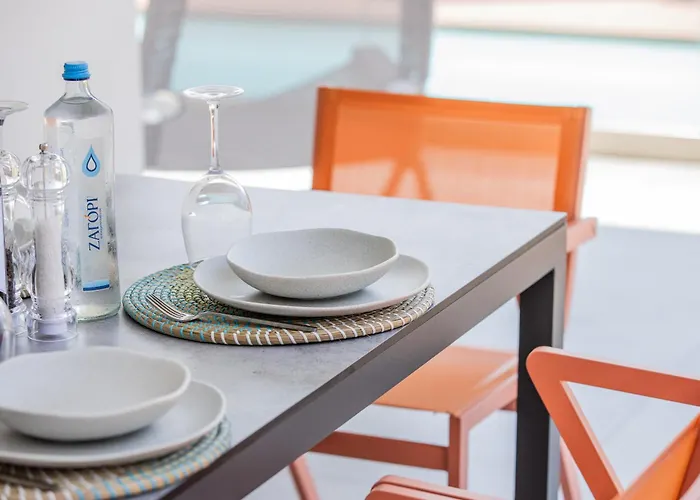 4 Roses Pool 别墅 *