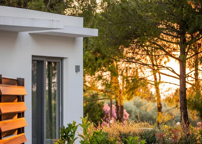 4 Roses Pool 别墅 *