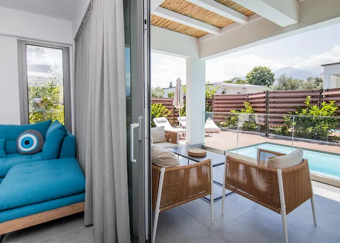 4 Roses Pool 别墅 *