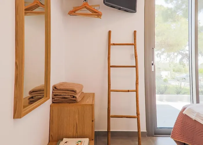 4 Roses Pool 别墅 *