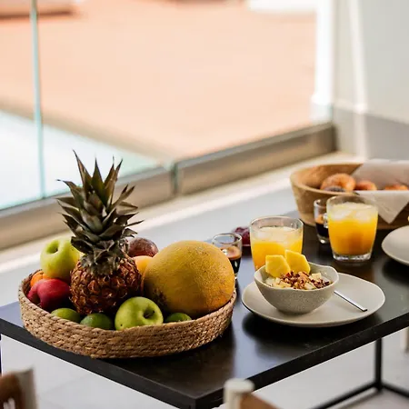 4 Roses Pool Litochoro