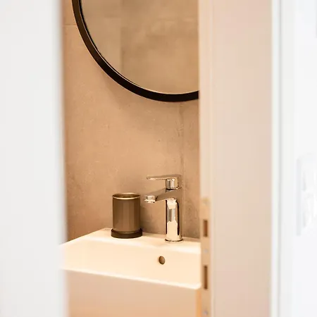 4 Roses Pool Litochoro