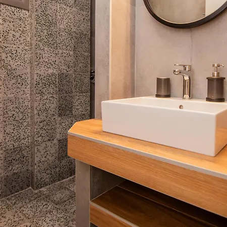 4 Roses Pool Litochoro