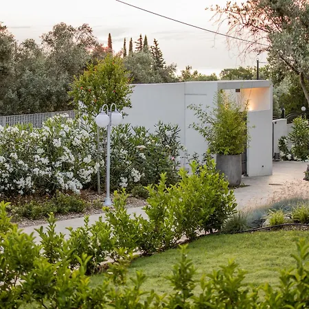 4 Roses Pool * Litóchoron