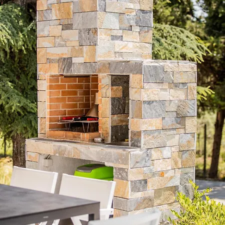 4 Roses Pool * Litochoro