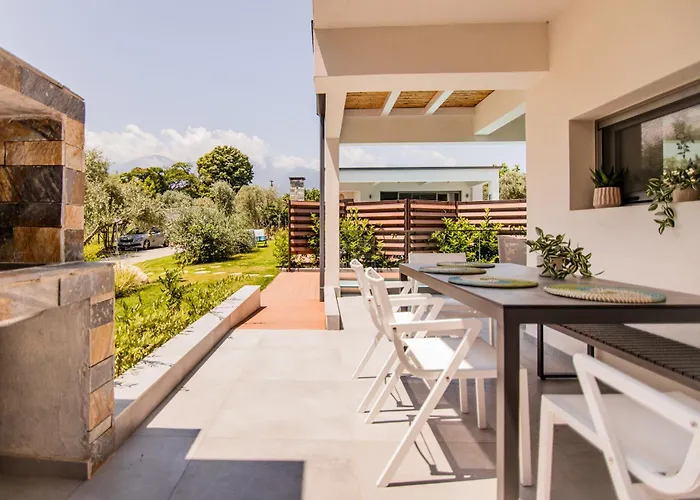 4 Roses Pool * Litóchoron